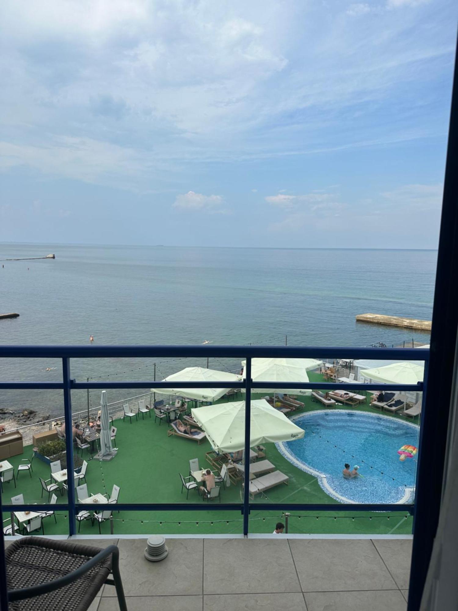 Maristella Marine Residense Hotel Apartment Odesa Exterior photo